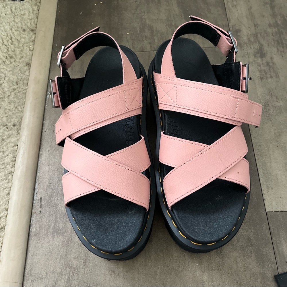 Dr.Martens Voss II Athena Leather Strap Platform Sandals in peach color / Size 8